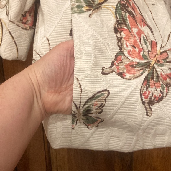 Size 6 Petite Alfred Dunner Ivory Textured Jacket with Pink Butterflies - Picture 8 of 13